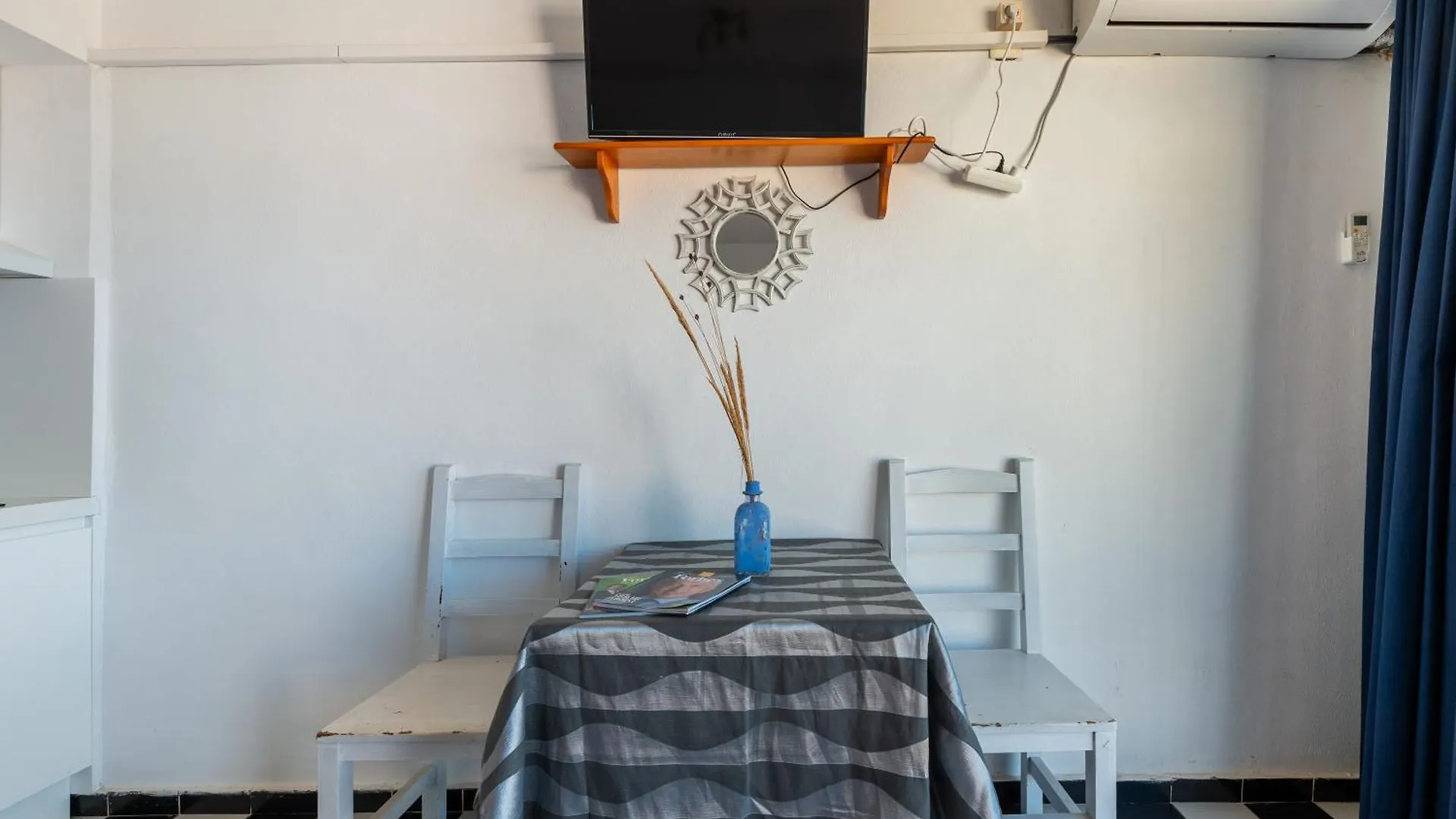 Estudio Mirada 304 Es Pujols Spain